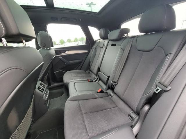Used 2024 Audi Q5 e Premium Plus w/ Premium Plus Package AWD/4WD image 17
