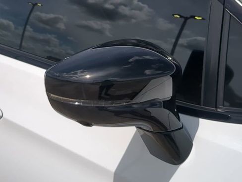 New 2026 Chrysler Pacifica Limited w/ S Appearance Package image 12