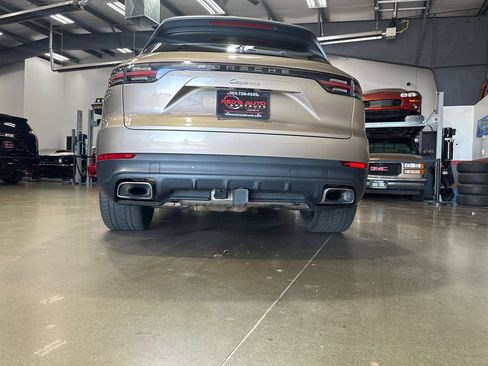 Used 2019 Porsche Cayenne AWD/4WD image 60
