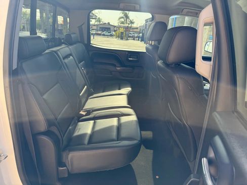 Used 2015 GMC Sierra 1500 SLT w/ SLT Preferred Package AWD/4WD image 8