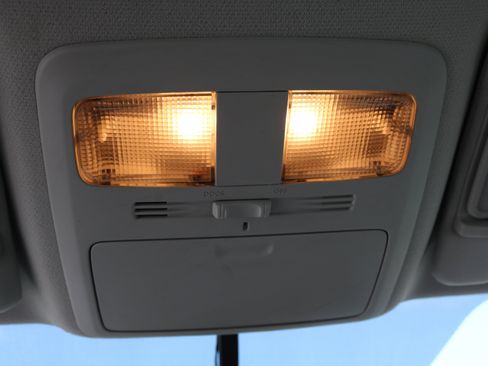 Used 2015 Subaru Forester 2.5i w/ Alloy Wheel Package image 23