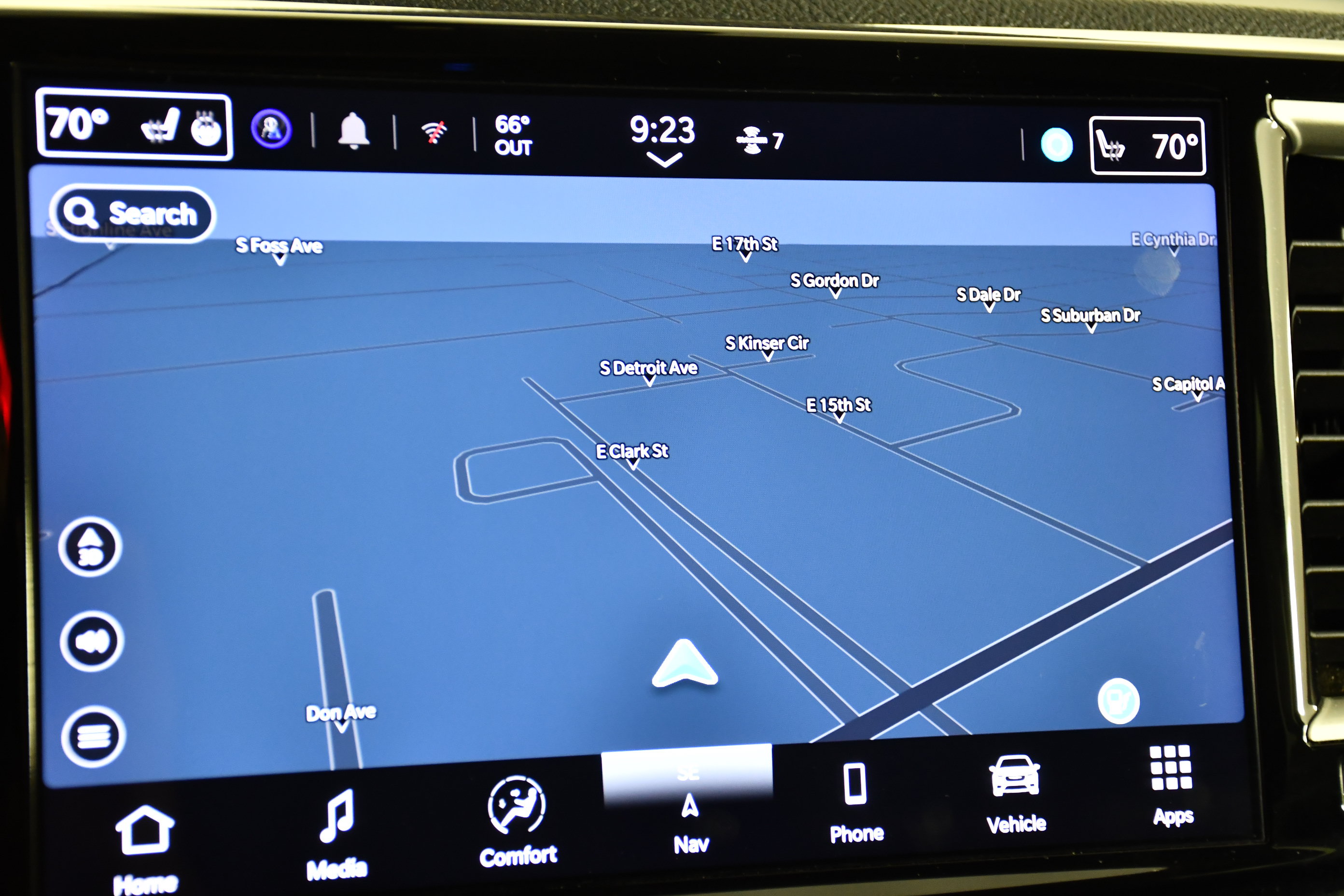Used 2024 Chrysler Pacifica Limited FWD image 26