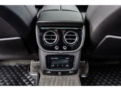 Certified 2022 Bentley Bentayga image 37