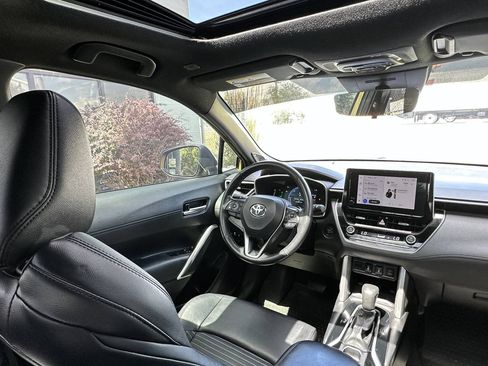 Used 2026 Toyota Corolla Cross AWD Hybrid w/ Convenience Package image 30