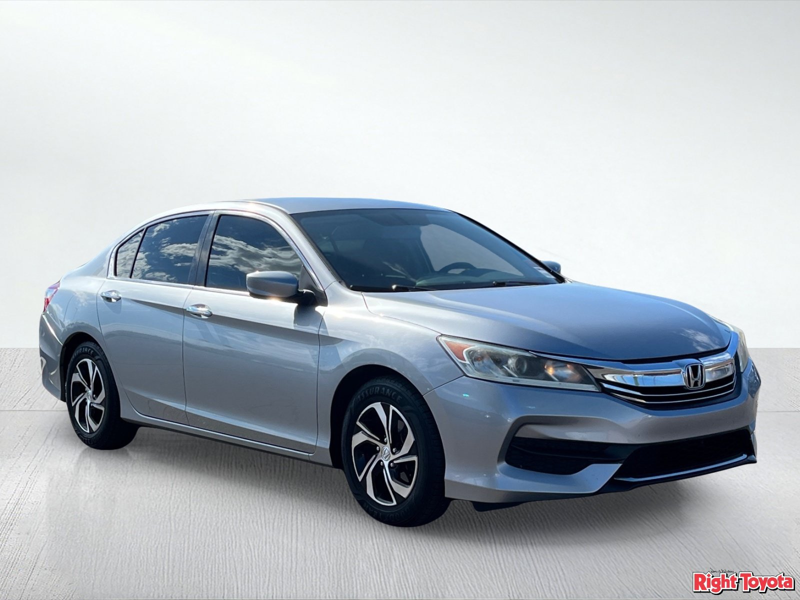 Used 2017 Honda Accord LX image 8