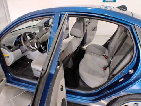 Used 2016 Hyundai Accent SE image 9