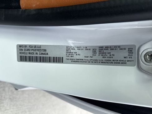 New 2026 Chrysler Pacifica Pinnacle image 25