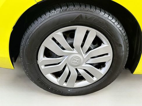 Used 2016 Honda Fit LX image 37