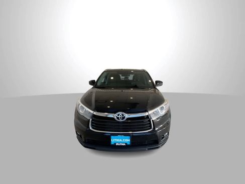 Used 2015 Toyota Highlander XLE image 3