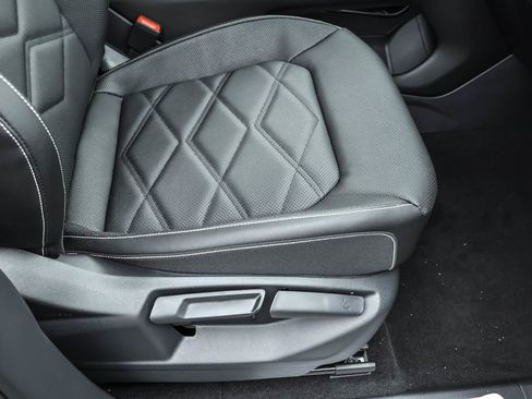 New 2026 Volkswagen Atlas SE image 45