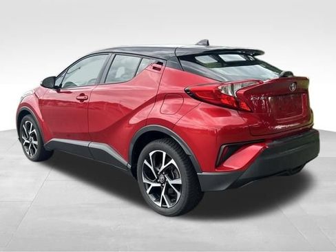 Used 2020 Toyota C-HR XLE FWD image 3