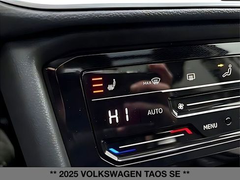 Used 2025 Volkswagen Taos SE w/ Panoramic Sunroof Package AWD/4WD image 25