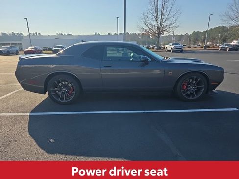 Used 2022 Dodge Challenger R/T Scat Pack image 12