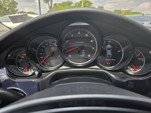 Used 2015 Porsche Panamera 4 AWD/4WD image 12