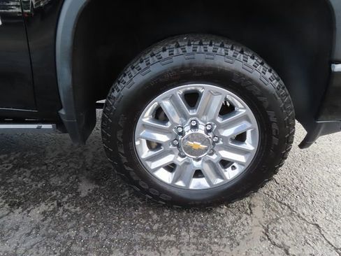 Used 2022 Chevrolet Silverado 3500 High Country w/ Safety Package II image 11