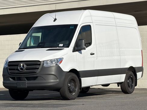 New 2025 Mercedes-Benz Sprinter 2500 image 21