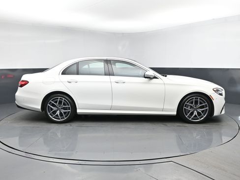 Used 2021 Mercedes-Benz E 350 4MATIC Sedan w/ Premium Package image 3
