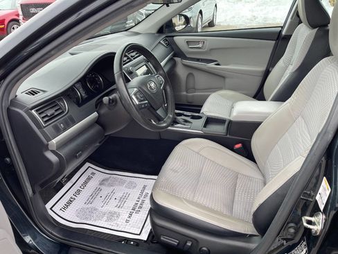 Used 2015 Toyota Camry SE image 8