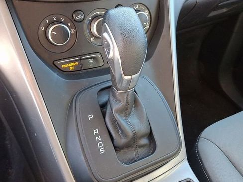 Used 2015 Ford Escape SE image 16
