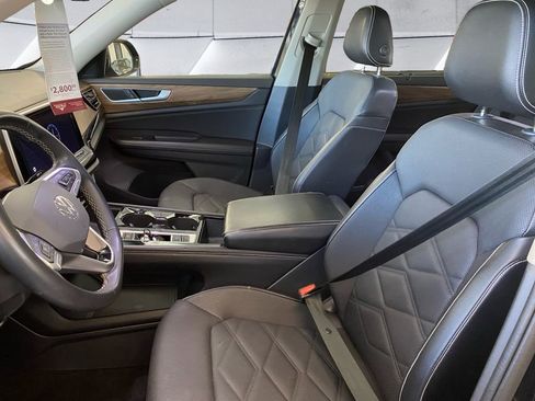 Used 2024 Volkswagen Atlas SE image 7