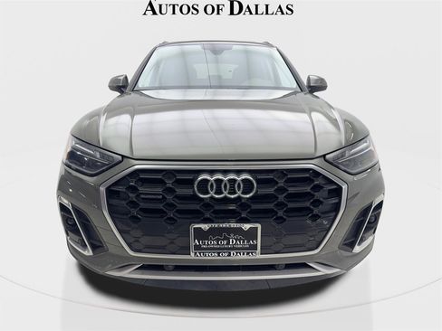 Used 2023 Audi Q5 2.0T Premium w/ Convenience Package image 3