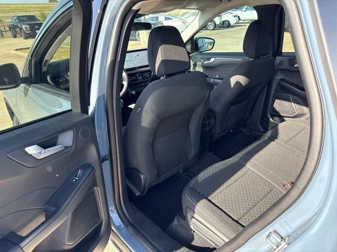 Used 2023 Ford Escape Active w/ Tech Pack #2 FWD image 6