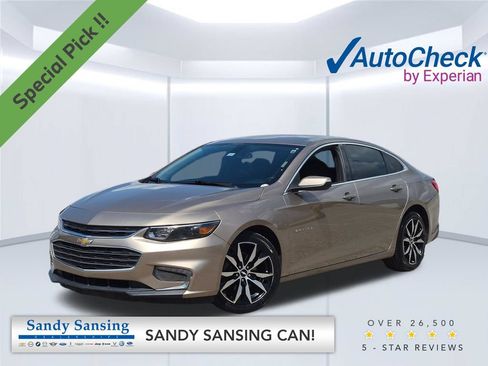 Used 2018 Chevrolet Malibu LT FWD image 1