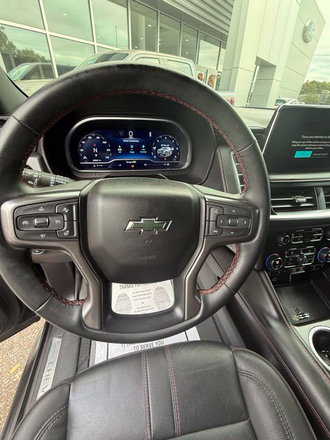 Used 2023 Chevrolet Suburban RST w/ Luxury Package AWD/4WD image 9