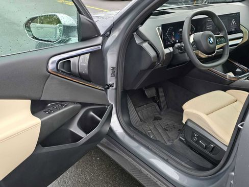 Used 2025 BMW X3 xDrive30i w/ Premium Package image 19