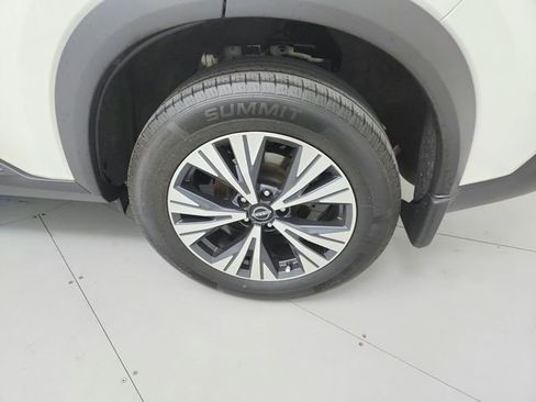 Used 2023 Nissan Rogue SV FWD image 39