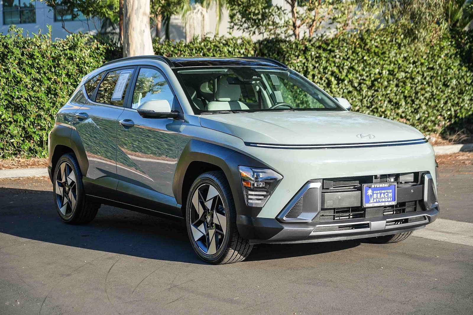 Certified 2024 Hyundai Kona Limited FWD image 5