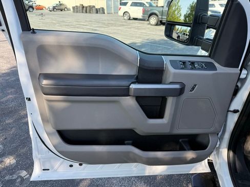 Certified 2019 Ford F250 XLT AWD/4WD image 14