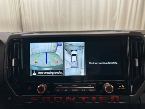 Certified 2025 Nissan Frontier PRO-4X w/ Pro Convenience Package AWD/4WD image 16