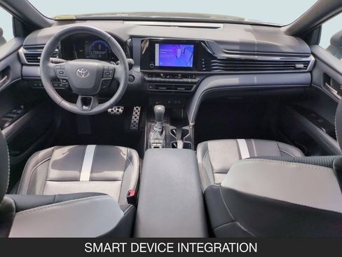Used 2025 Toyota Camry SE w/ Convenience Package FWD image 13