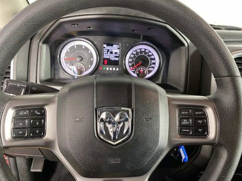 Used 2022 RAM 1500 Classic SLT AWD/4WD image 13