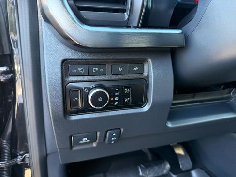 Used 2024 Ford F350 Lariat w/ Lariat Ultimate Package image 37