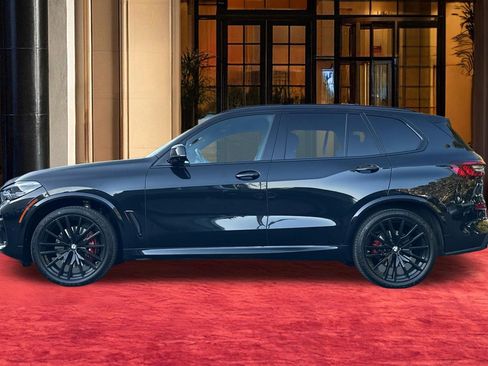 Used 2023 BMW X5 sDrive40i w/ M Sport Package image 3