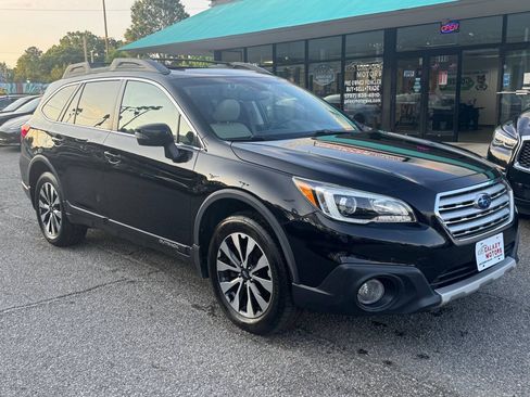 Used 2016 Subaru Outback 2.5i Limited AWD/4WD image 4