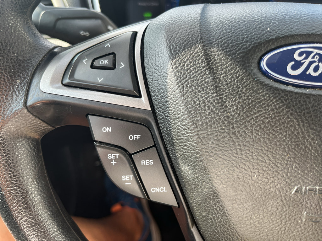 Used 2018 Ford Fusion SE FWD image 17