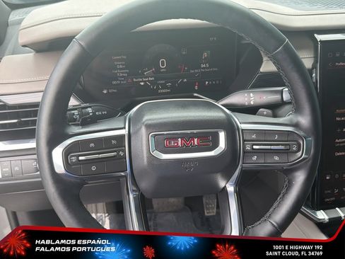 Certified 2026 GMC Acadia Elevation w/ Elevation Premium Package FWD image 16