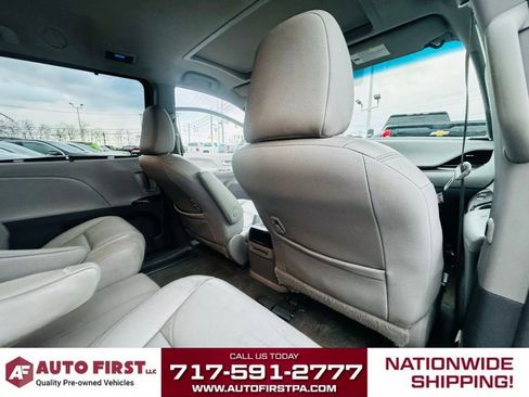 Used 2016 Toyota Sienna XLE image 19