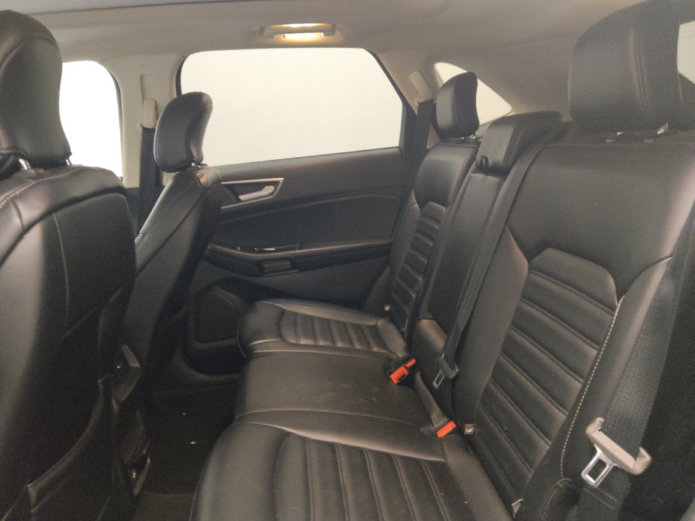 Used 2019 Ford Edge SEL w/ Equipment Group 201A AWD/4WD image 18