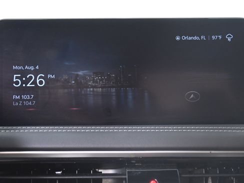 Used 2025 Genesis G70 2.5T image 17