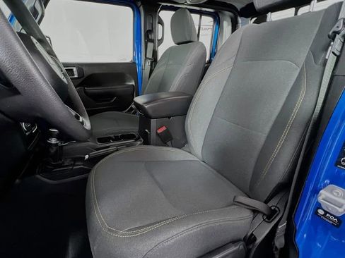 Used 2024 Jeep Gladiator Sport image 20