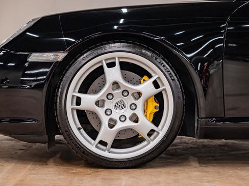 Used 2005 Porsche 911 Carrera S RWD image 27
