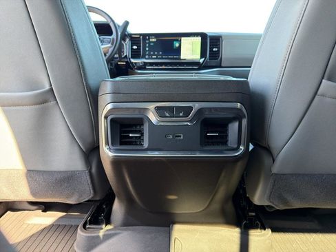 Used 2025 Chevrolet Silverado 3500 LTZ w/ LTZ Convenience Package AWD/4WD image 6