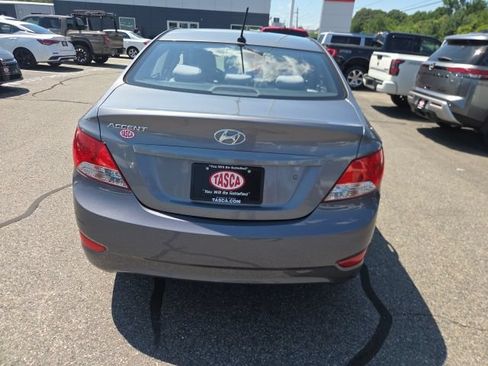 Used 2014 Hyundai Accent GLS FWD image 6