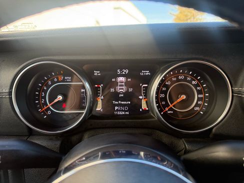 Used 2018 Jeep Wrangler Unlimited Sahara image 30