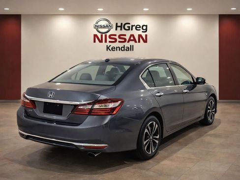 Used 2017 Honda Accord EX-L image 3