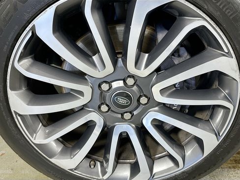 Used 2020 Land Rover Range Rover HSE image 33